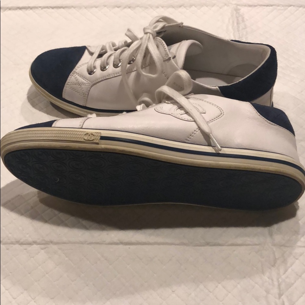 Chanel white sneakers size 36 - Picture 4 of 6
